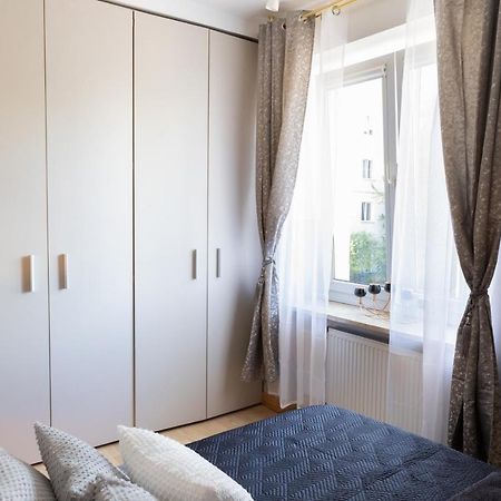 Clicktheflat Szkolna Palace Of Culture Apart Rooms Warsaw Ngoại thất bức ảnh