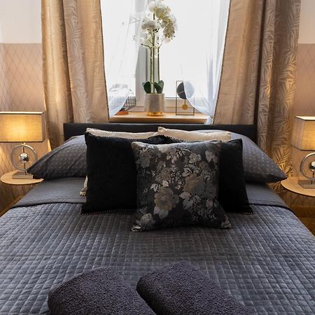 Clicktheflat Szkolna Palace Of Culture Apart Rooms Warsaw Phòng bức ảnh