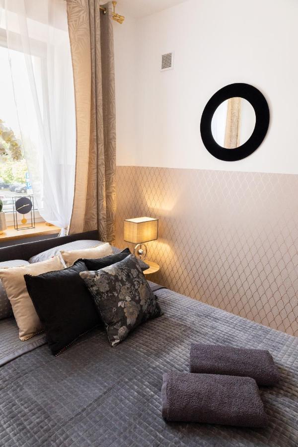 Clicktheflat Szkolna Palace Of Culture Apart Rooms Warsaw Ngoại thất bức ảnh