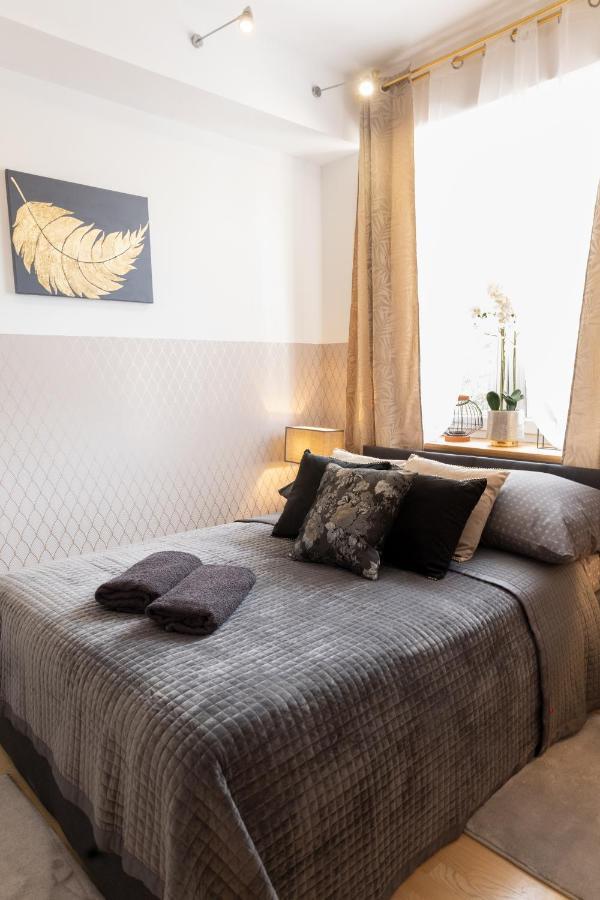Clicktheflat Szkolna Palace Of Culture Apart Rooms Warsaw Ngoại thất bức ảnh