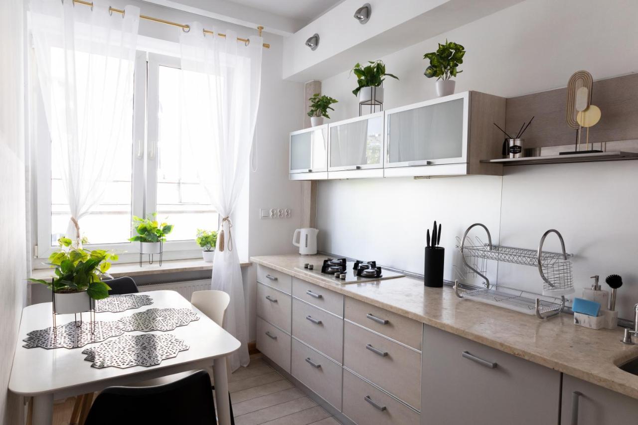 Clicktheflat Szkolna Palace Of Culture Apart Rooms Warsaw Ngoại thất bức ảnh