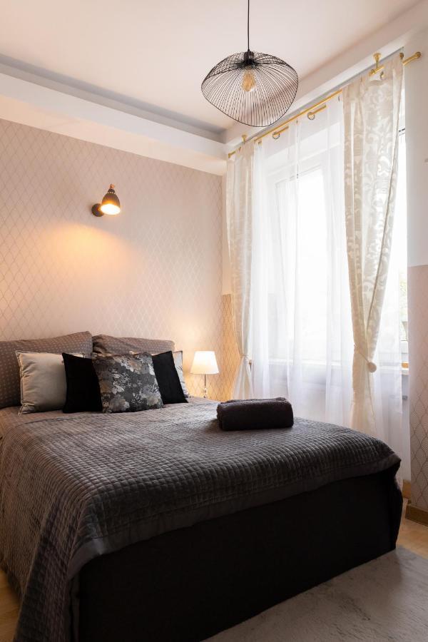 Clicktheflat Szkolna Palace Of Culture Apart Rooms Warsaw Ngoại thất bức ảnh