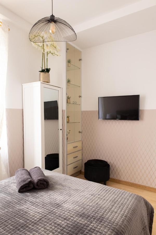 Clicktheflat Szkolna Palace Of Culture Apart Rooms Warsaw Ngoại thất bức ảnh
