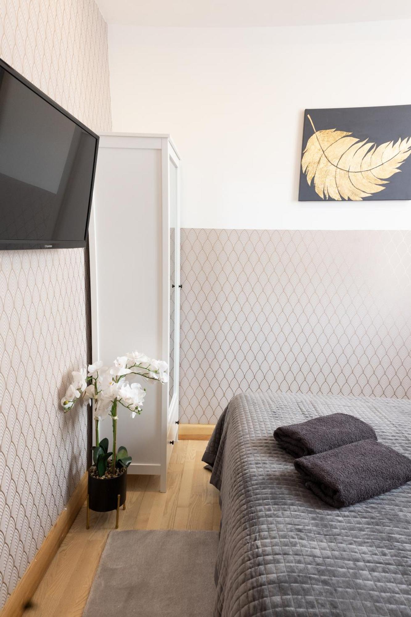 Clicktheflat Szkolna Palace Of Culture Apart Rooms Warsaw Phòng bức ảnh
